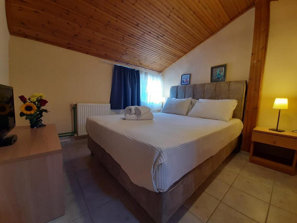 Hotel Flesvos Pefkochori Ngoại thất bức ảnh