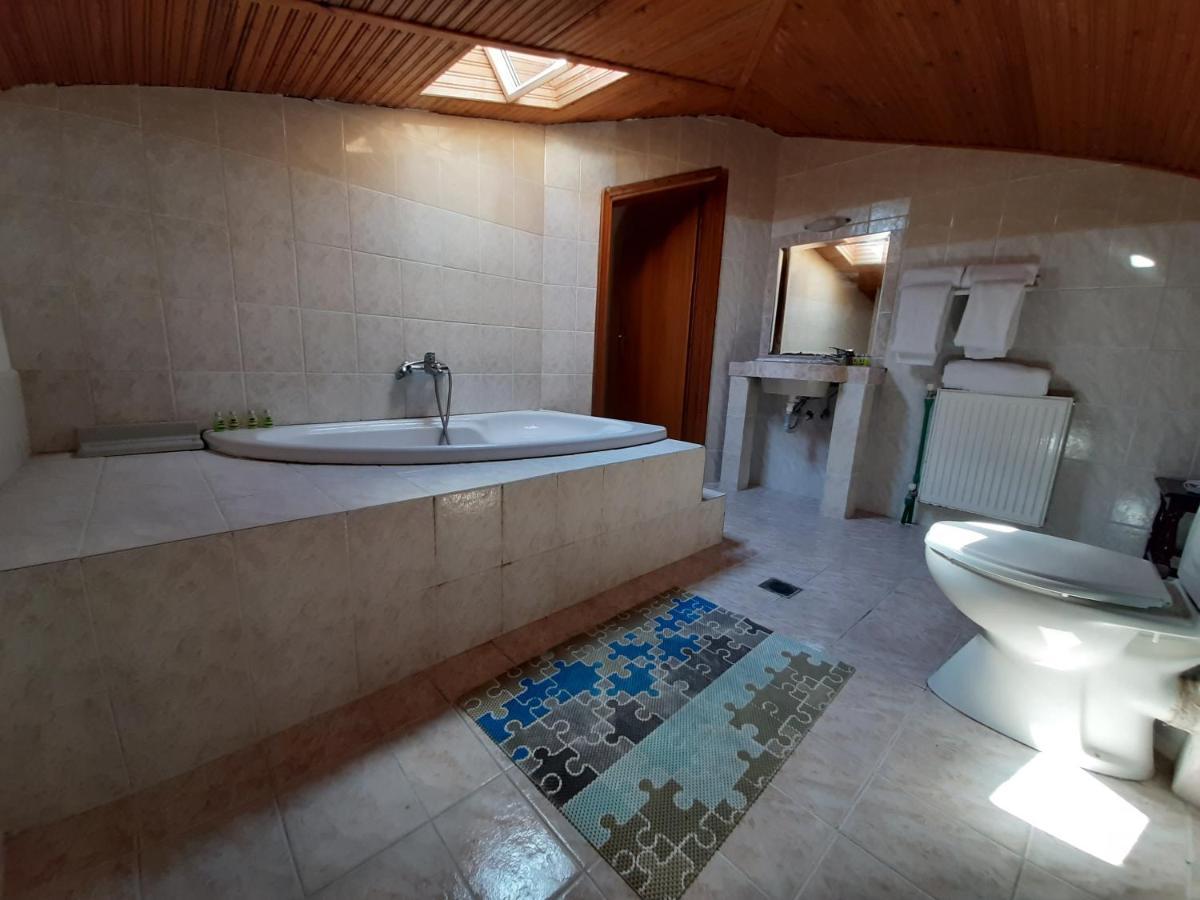 Hotel Flesvos Pefkochori Ngoại thất bức ảnh